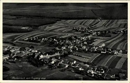 Ak Mackenbach in der Pfalz, Luftaufnahme von  landwirtschaftliche Felder, Häuser