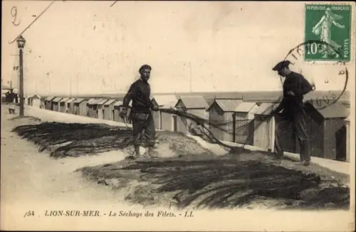 Ak Lion sur Mer Calvados, Le Sechage des Filets