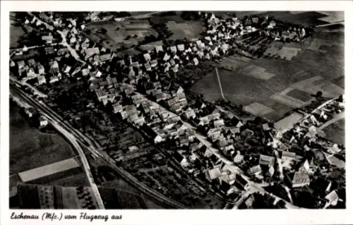Ak Eschenau Eckental in Mittelfranken, Luftaufnahme Eschenau, viele Häuser, Straßen, Felder
