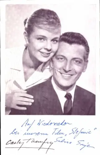 Ak Schauspielerin Sabine Sinjen, Schauspieler Carlos Thompson, Film Stefanie