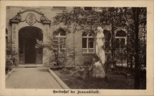 Ak Berlin Mitte, Frauenklinik Prof. Dr. P. Straßmann, Schumannstraße 18, Gartenhof der Frauenklinik