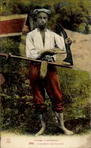 Ak Typen Pyreneens, faucheur montagnard