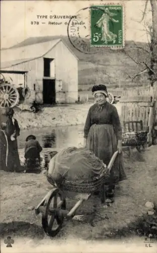 CPA Auvergne, Retour du Lavoir