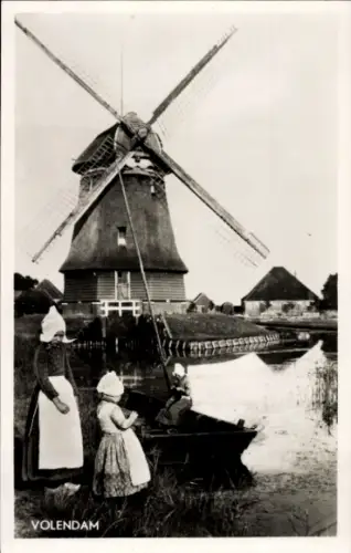 Ak Volendam Niederlande, Windmühle, Kinder in Tracht