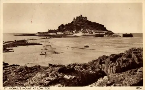 Ak Saint Michaels Mount Cornwall England, Ansicht bei Ebbe