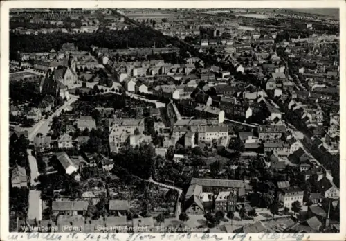 Ak Wittenberge an der Elbe Prignitz, Luftaufnahme von  Gesamtansicht, Stadtansicht