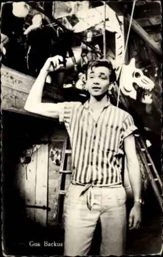 Ak Sänger und Musiker Gus Backus, Portrait