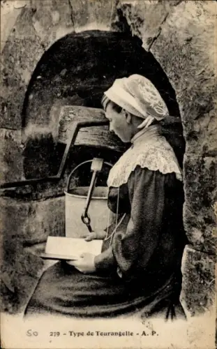 CPA Type de Tourangelle, Wasserbrunnen