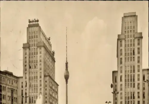 Ak Berlin Friedrichshain, Strausberger Platz, Fernsehturm