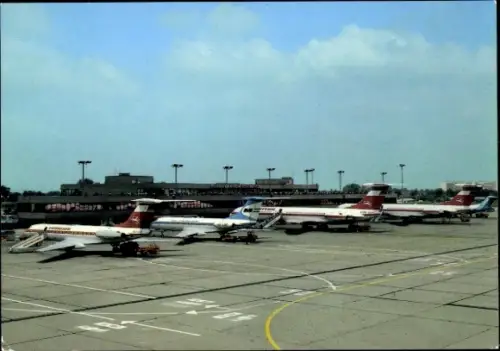 Ak Schönefeld, Flughafen, Interflug, Passagierflugzeuge am Boden, Aeroflot