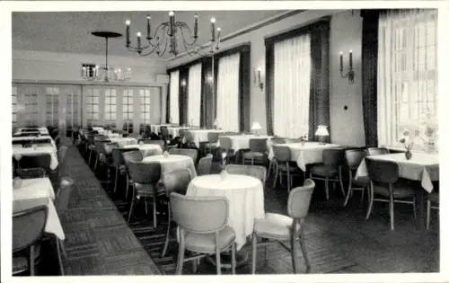 Ak Bad Waldliesborn Lippstadt in Westfalen, Innenansicht eines Speisesaals, Tische mit weißen Tis