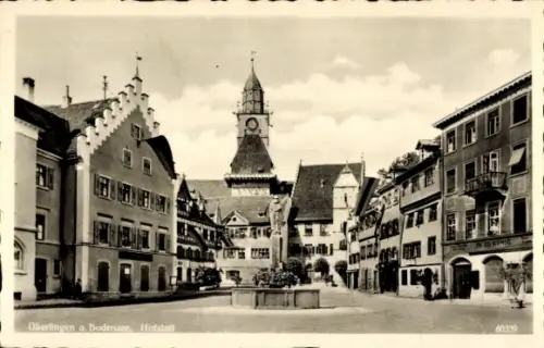 Ak Überlingen am Bodensee, Überlingen am Bodensee, Hofstalt, Statue,  Gebäude
