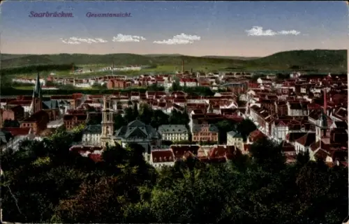 Ak Saarbrücken im Saarland,  Gesamtansicht, Stadtansicht, Landschaft, 