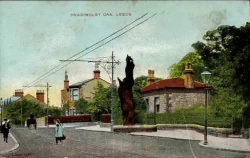 Ak Leeds Yorkshire England, Headingley Oak,  Baum, Straßenansicht, Laternen, Häuser