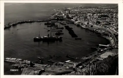 Ak Puerto de la Cruz Tenerife Teneriffa Kanarische Inseln,  Hafenansicht, Schiffe im Wasser, eine