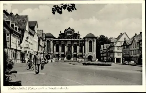 Ak Wolfenbüttel in Niedersachsen, Holzmarkt und Trinitatiskirche