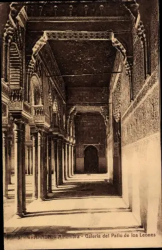 Ak Granada Andalusien Spanien, Alhambra, Galerie des Löwenhofs, Säulen, kunstvolle Verzierungen