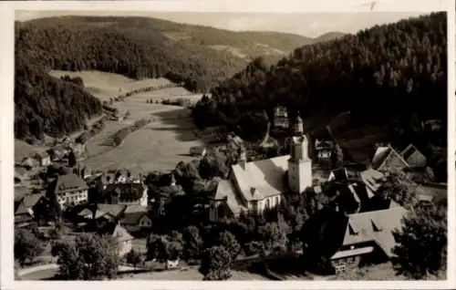 Ak Todtmoos im Schwarzwald, Blick auf  Schwarzwald, Kirche, Häuser, Landschaft