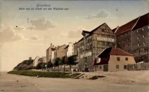 Ak Grudziądz Graudenz Westpreußen,  Blick auf die Stadt von der Weichsel,  Gebäude