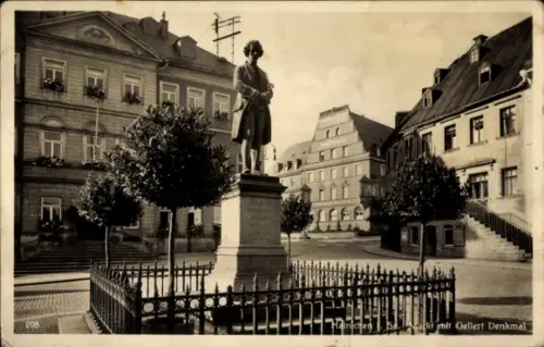 Ak Hainichen in Sachsen, Markt, Gellert Denkmal