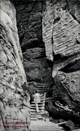 Ak Rathen an der Elbe Sächsische Schweiz, Schwedenlöcher, Schlucht