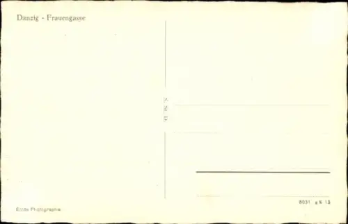 Ak Gdańsk Danzig, Straße mit Bäumen, Häusern, Kirche im Hintergrund, Schwarz-Weiß-Foto