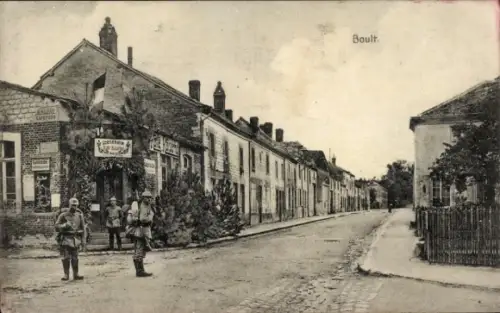 Ak Boult Haute Saône, Straße in  Soldaten, Häuser, Beschriftung