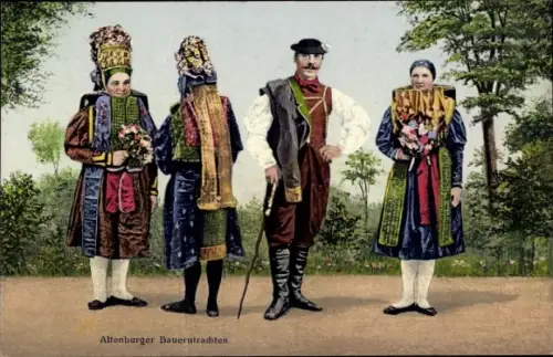 Ak Altenburger Bauerntrachten, Mann und Frauen in Tracht, Kopfschmuck