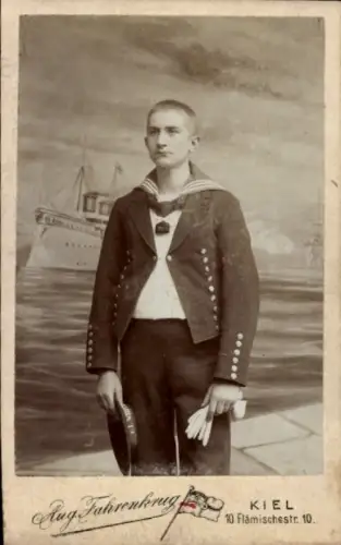 Kabinett Foto Kiel, Deutscher Marinesoldat in Uniform