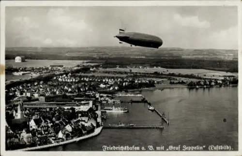 Ak Friedrichshafen am Bodensee, Gesamtansicht, Zeppelin, Luftbild
