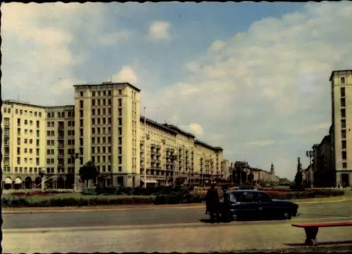 Ak Berlin Friedrichshain, Stalinallee, Strausberger Platz