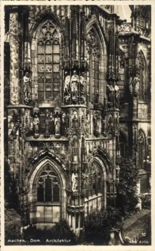 Ak Aachen, Aachener Dom, gotische Architektur, Figuren, Fenster