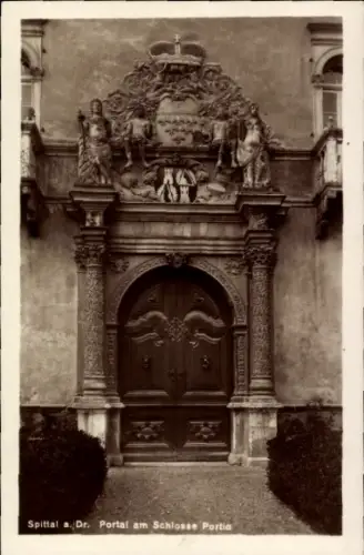 Ak Spittal an der Drau Kärnten, Portal am Schloss Portia, Skulpturen, Schriftzug Spittal a. Dr.
