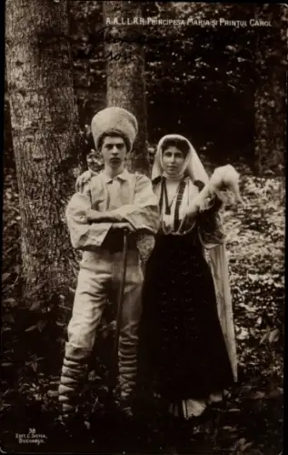 Ak Königin Maria und Prinz Karl von Rumänien, Portrait in Trachten