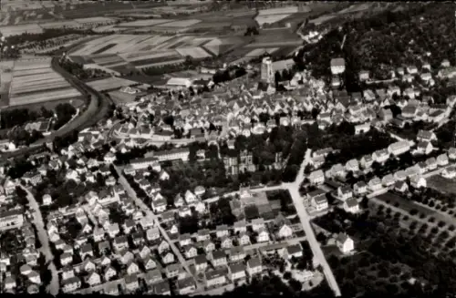 Ak Herrenberg in Württemberg, Luftaufnahme von  viele Häuser, Felder im Hintergrund