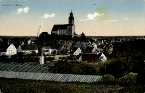 Ak Leuben Nossen in Sachsen, Gesamtansicht, Kirche