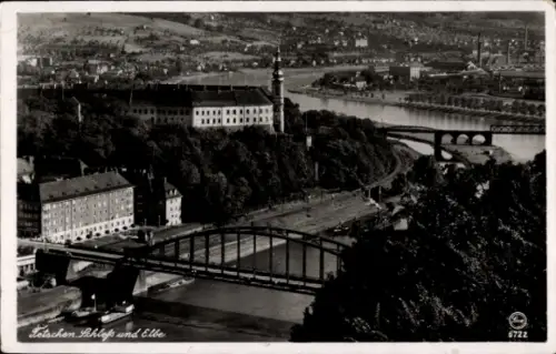Ak Děčín Tetschen an der Elbe Region Aussig, Gesamtansicht, Schloss, Elbe, Brücke