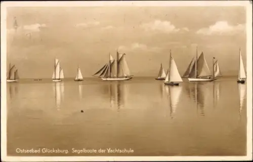Ak Glücksburg an der Ostsee, Segelboote der Yachtschule