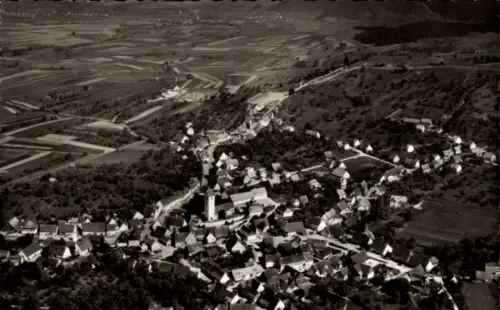 Ak Bergfelden Sulz am Neckar, Luftaufnahme von Bergfelden, ländliche Umgebung, viele Dächer, kein