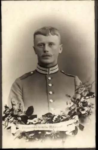 Kabinett Foto München, Deutscher Soldat in Uniform