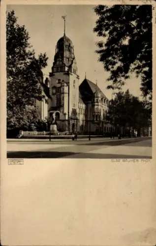 Ak Magdeburg an der Elbe, Kaiser Friedrich Museum, Statue