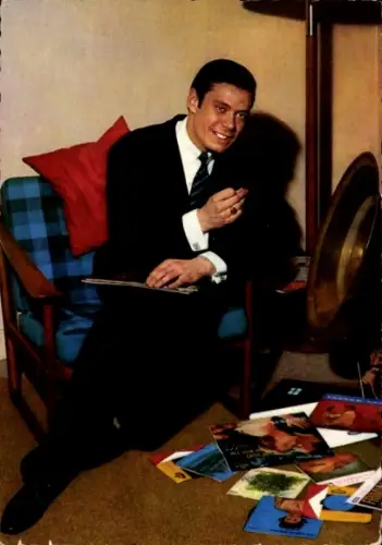 Ak Sänger Rob de Nijs, Portrait