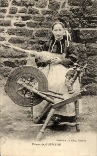 CPA Guémené Morbihan, Fileuse