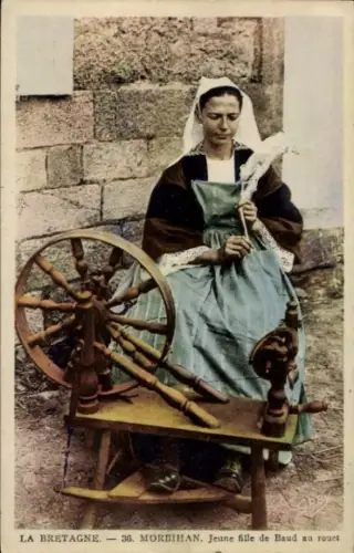 CPA Bretagne, Morbihan, Jeune fille de Baud au rouet