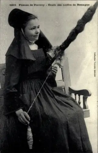 Ak Fileuse de Pontivy Bretagne Morbihan, Etude des Coiffes, Tracht, Spindel