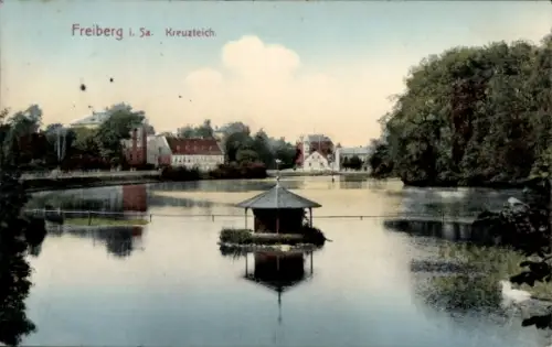 Ak Freiberg in Sachsen, Freiberg i. Sa., Kreuzteich, See mit Pavillon, Bäume, Gebäude im Hintergr