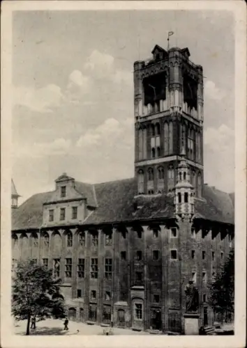 Ak Toruń Thorn Westpreußen, Rathaus mit Kopernikusdenkmal
