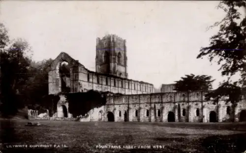 Ak Ripon Yorkshire, Fountains Abbey, Ruinen,  Schwarz-Weiß-Foto