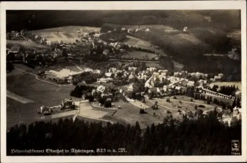 Ak Oberhof im Thüringer Wald, Blick auf den Ort, Fliegeraufnahme