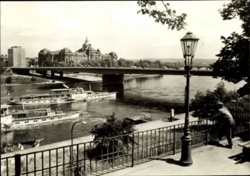 Ak Dresden Altstadt Seevorstadt, Blick auf die Dr. Rudolf Friedrichs Brücke, Elbe, Dampfer, La...